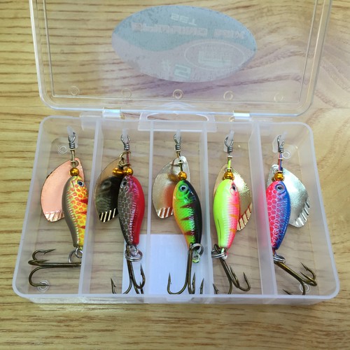Spinners pocket lure box - lure,